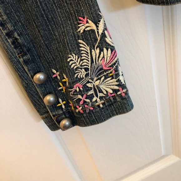Embroidered Jean jacket - Picture 3 of 4